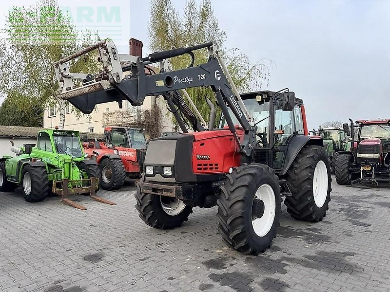 Valtra valmet 8350 + faucheux prestige 120 - Tracteur agricole: photos 1 Valtra valmet 8350 + faucheux prestige 120 - Tracteur agricole: photos 1