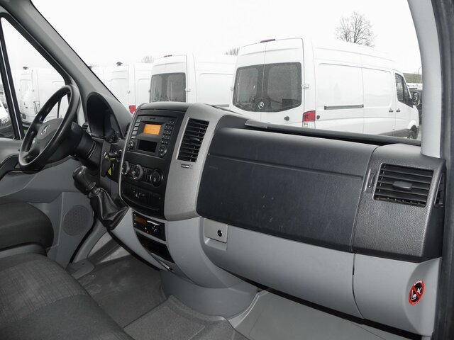 MERCEDES-BENZ Sprinter 311 CDI DOKA Pritsche,AHK,Standheizung - Utilitaire plateau, Utilitaire double cabine: photos 2 MERCEDES-BENZ Sprinter 311 CDI DOKA Pritsche,AHK,Standheizung - Utilitaire plateau, Utilitaire double cabine: photos 2