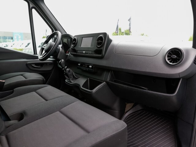 MERCEDES-BENZ Sprinter 317 CDI Kasten,L2H2,MBUX,Kamera - Fourgon utilitaire: photos 4 MERCEDES-BENZ Sprinter 317 CDI Kasten,L2H2,MBUX,Kamera - Fourgon utilitaire: photos 4