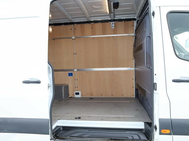 MERCEDES-BENZ Sprinter 317 CDI Kasten,L2H2,MBUX,Kamera... - Fourgon utilitaire: photos 2 MERCEDES-BENZ Sprinter 317 CDI Kasten,L2H2,MBUX,Kamera... - Fourgon utilitaire: photos 2