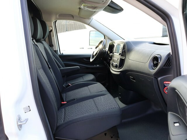 MERCEDES-BENZ eVito 111 KA,lang,3 Sitzer,Klima,Kamera... - Fourgonnette, Utilitaire électrique: photos 3 MERCEDES-BENZ eVito 111 KA,lang,3 Sitzer,Klima,Kamera... - Fourgonnette, Utilitaire électrique: photos 3