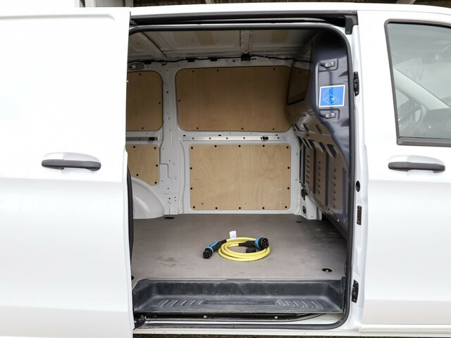 MERCEDES-BENZ eVito 111 KA,lang,Klima,Navi,Kamera,Sitzheizung... - Fourgonnette, Utilitaire électrique: photos 2 MERCEDES-BENZ eVito 111 KA,lang,Klima,Navi,Kamera,Sitzheizung... - Fourgonnette, Utilitaire électrique: photos 2