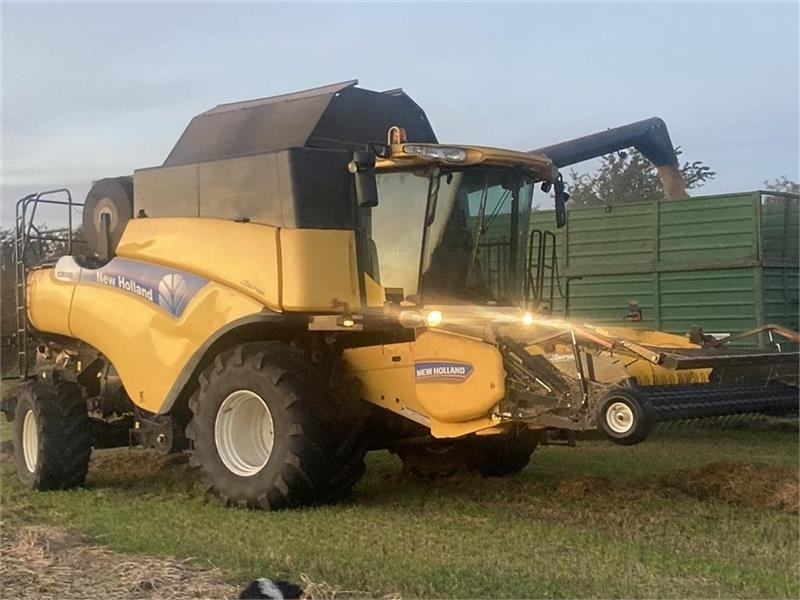 New Holland CR 980 1050er hjul og 30Fod 4 hjulstræk - Moissonneuse-batteuse: photos 2 New Holland CR 980 1050er hjul og 30Fod 4 hjulstræk - Moissonneuse-batteuse: photos 2
