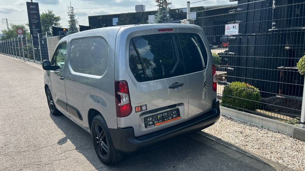 Citroën Berlingo 1.5 Blue HDI, Kasten, 8 Reifen, Klima - Fourgon grand volume: photos 4 Citroën Berlingo 1.5 Blue HDI, Kasten, 8 Reifen, Klima - Fourgon grand volume: photos 4