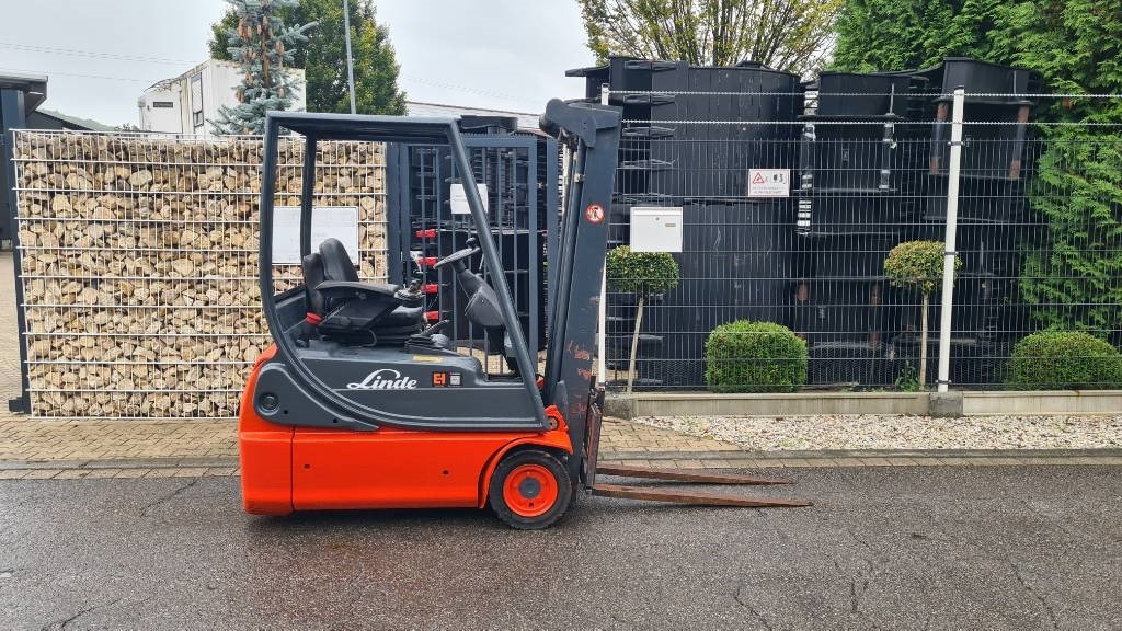 Linde E 14-02, Tripplex bis 4,5 m, Hubkraft 1.400 kg - Chariot élévateur électrique: photos 3 Linde E 14-02, Tripplex bis 4,5 m, Hubkraft 1.400 kg - Chariot élévateur électrique: photos 3