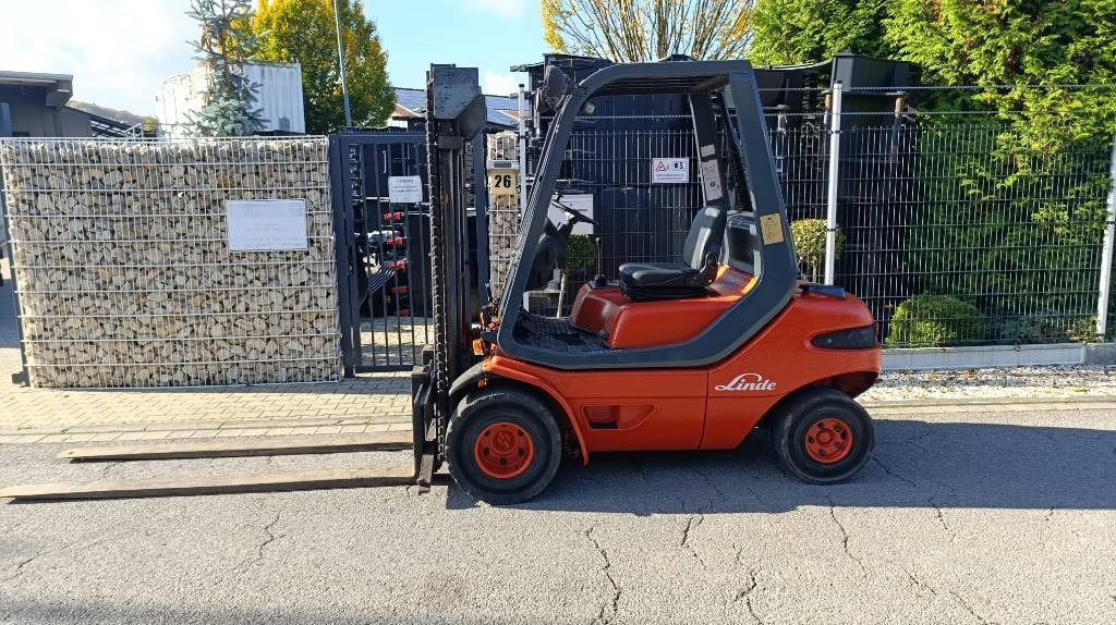 Linde H 30 D, Duplex, Zusatzhydraulik, Palettengabel - Chariot élévateur diesel: photos 4 Linde H 30 D, Duplex, Zusatzhydraulik, Palettengabel - Chariot élévateur diesel: photos 4