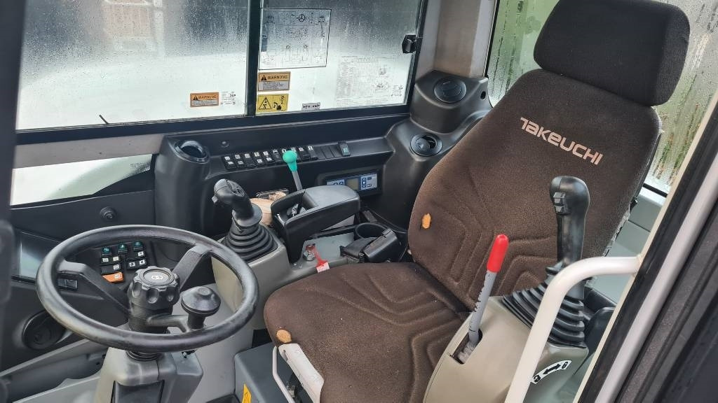 Pelle sur pneus Takeuchi TB 295 W, Powertilt, Schnellwechsler MS08, Klima: photos 10 Pelle sur pneus Takeuchi TB 295 W, Powertilt, Schnellwechsler MS08, Klima: photos 10