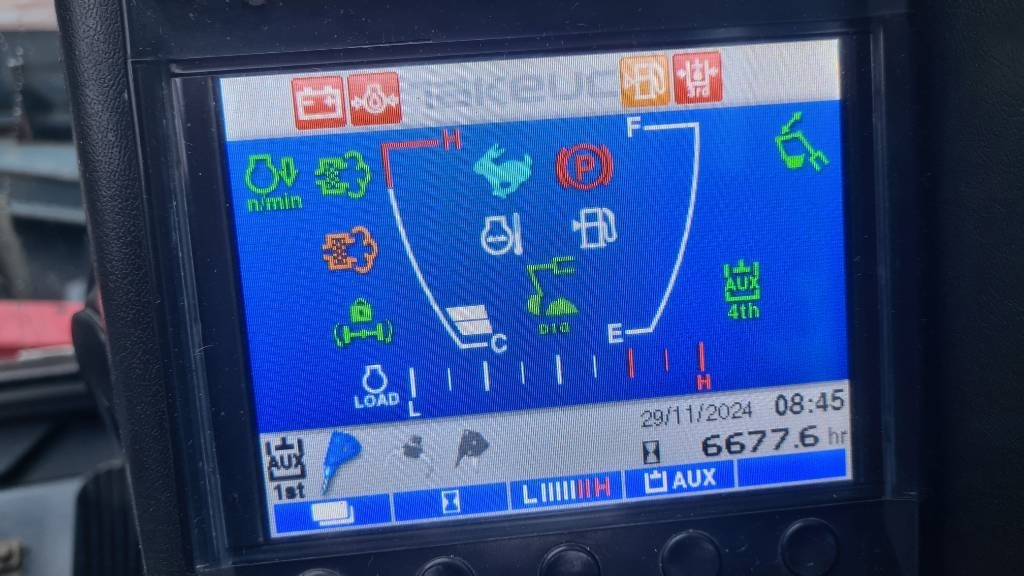 Pelle sur pneus Takeuchi TB 295 W, Powertilt, Schnellwechsler MS08, Klima: photos 12 Pelle sur pneus Takeuchi TB 295 W, Powertilt, Schnellwechsler MS08, Klima: photos 12