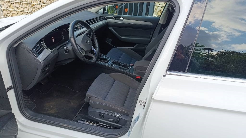Voiture Volkswagen Passat GTE 1.4 Plug-In-Hybrid, Batterie neu, Navi: photos 27