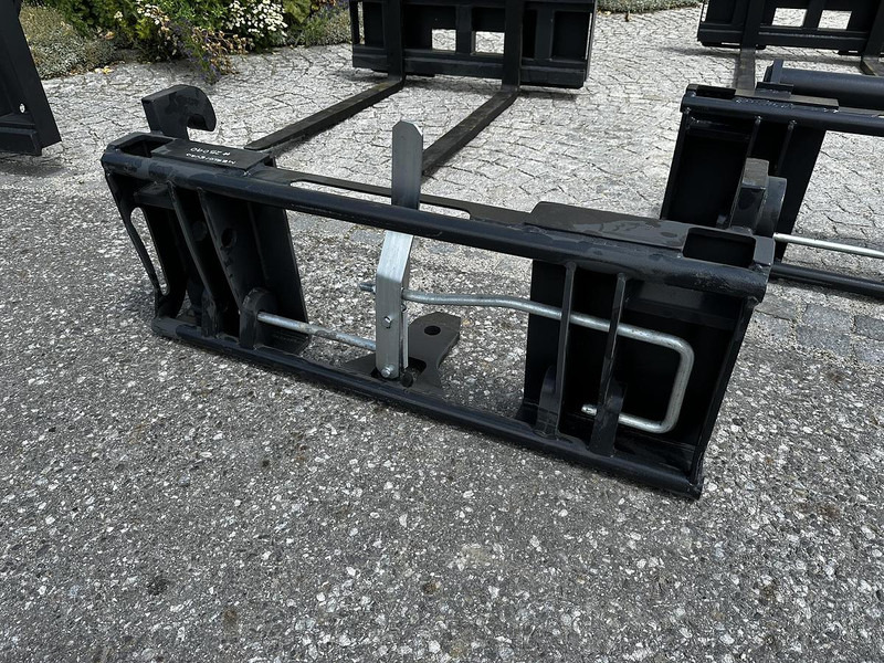 Big Adapter Merlo passend zu Euro Aufnahme - Accessoire: photos 1 Big Adapter Merlo passend zu Euro Aufnahme - Accessoire: photos 1