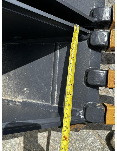 Big Tieflöffel 30cm mit MS03 Symblock Aufnahme - Godet: photos 3 Big Tieflöffel 30cm mit MS03 Symblock Aufnahme - Godet: photos 3