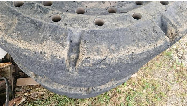 Pneu Big Vollgummi Räder 20,5 x 25 mit Volvo Felgen: photos 7 Pneu Big Vollgummi Räder 20,5 x 25 mit Volvo Felgen: photos 7