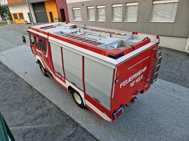 Steyr 10S23 RLF-A1000 4x4 Rüstlöschfahrzeug - Camion: photos 5 Steyr 10S23 RLF-A1000 4x4 Rüstlöschfahrzeug - Camion: photos 5