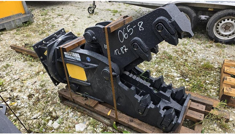 Mustang Abbruchpulverisierer RH05 - Cisaille de démolition: photos 3 Mustang Abbruchpulverisierer RH05 - Cisaille de démolition: photos 3