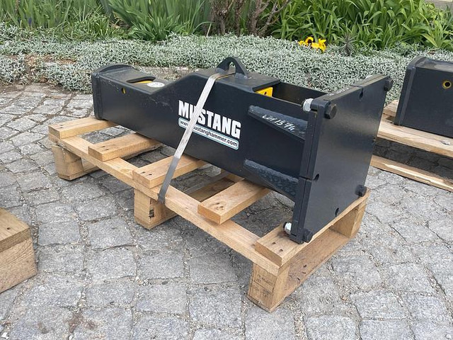 Mustang HM100 Hydraulikhammer - Marteau hydraulique: photos 1 Mustang HM100 Hydraulikhammer - Marteau hydraulique: photos 1