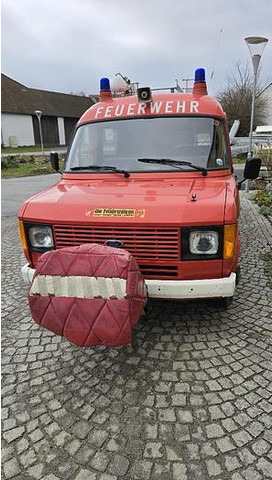 Ford Transit Feuerwehrauto - Véhicule utilitaire: photos 3 Ford Transit Feuerwehrauto - Véhicule utilitaire: photos 3