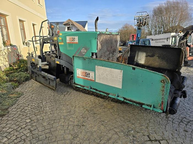 Vögele Super 800 Asphaltfertiger - Travaux routiers: photos 1 Vögele Super 800 Asphaltfertiger - Travaux routiers: photos 1