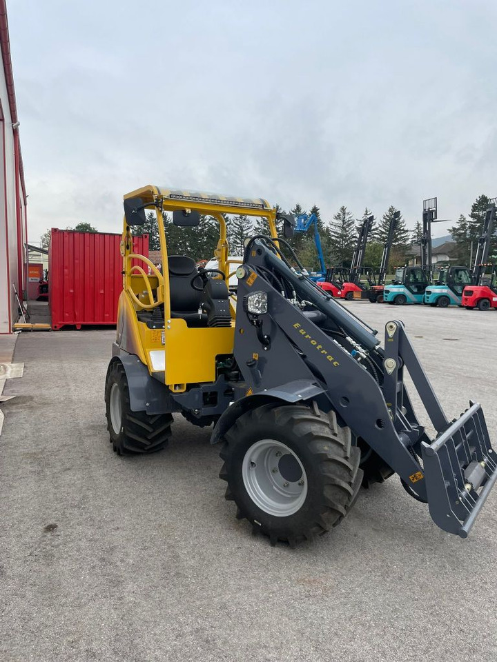Eurotrac Eurotrac 820/W12S - Chargeuse sur pneus: photos 4 Eurotrac Eurotrac 820/W12S - Chargeuse sur pneus: photos 4
