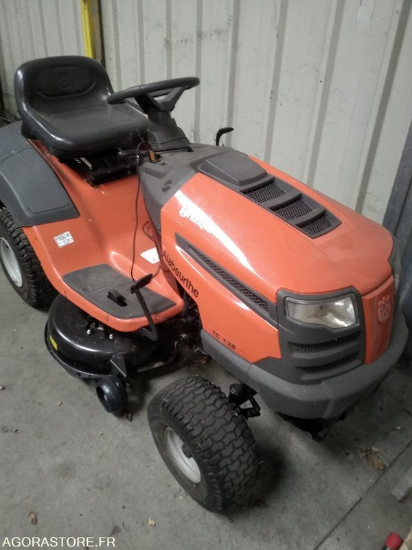 2 tondeuses autoportées - Motofaucheuse: photos 1 2 tondeuses autoportées - Motofaucheuse: photos 1