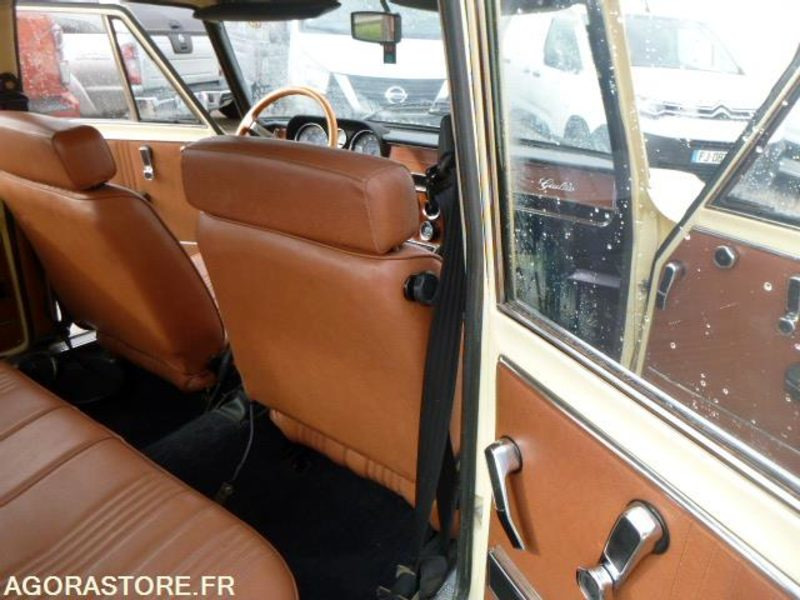 Voiture Alfa Romeo Giulia - 1976 - 92500km - COLLECTION - Livret d'origine: photos 13 Voiture Alfa Romeo Giulia - 1976 - 92500km - COLLECTION - Livret d'origine: photos 13