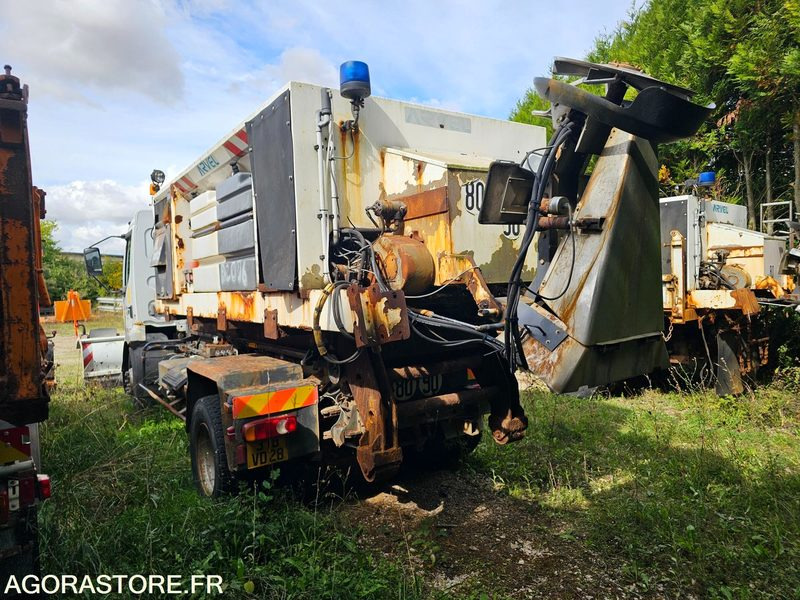 Ampiroll Renault midlum - 2001 - 224533km - 376VD28 - Camion ampliroll: photos 4 Ampiroll Renault midlum - 2001 - 224533km - 376VD28 - Camion ampliroll: photos 4