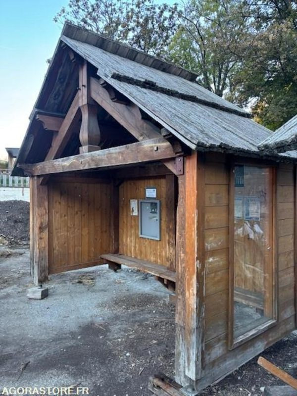 Grand abris bus bois - Autre matériel: photos 3 Grand abris bus bois - Autre matériel: photos 3