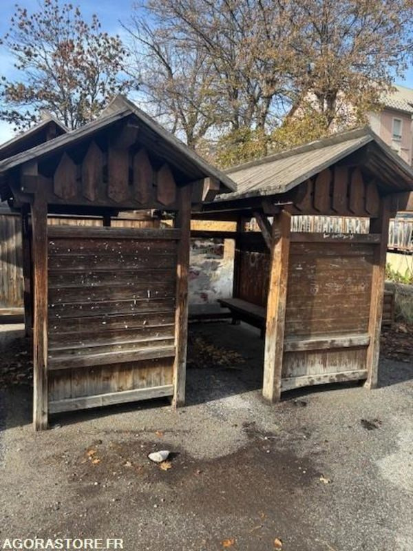 Lot de 2 abris bus bois - Autre matériel: photos 5 Lot de 2 abris bus bois - Autre matériel: photos 5