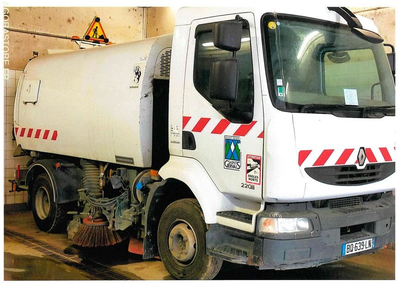 BALAYEUSE de Voiries- RENAULT MIDLUM 220 DXI avec aspiratrice EUROVOIRIE - Balayeuse de voirie: photos 2 BALAYEUSE de Voiries- RENAULT MIDLUM 220 DXI avec aspiratrice EUROVOIRIE - Balayeuse de voirie: photos 2