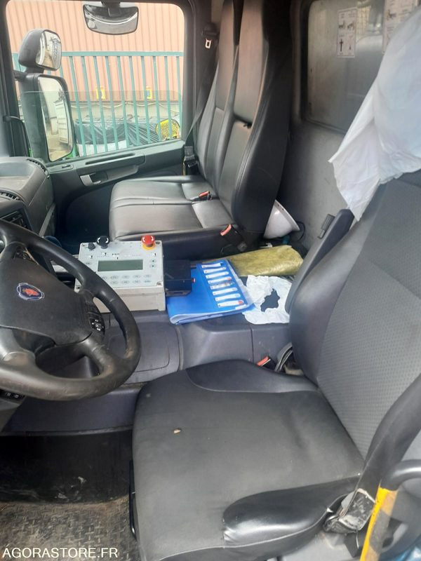 BOM 26T SCANIA GNC (6071-66ICAM571X) - Benne à ordures ménagères: photos 2 BOM 26T SCANIA GNC (6071-66ICAM571X) - Benne à ordures ménagères: photos 2