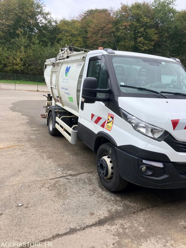 BOM IVECO 7 TONNES - Benne à ordures ménagères: photos 3 BOM IVECO 7 TONNES - Benne à ordures ménagères: photos 3