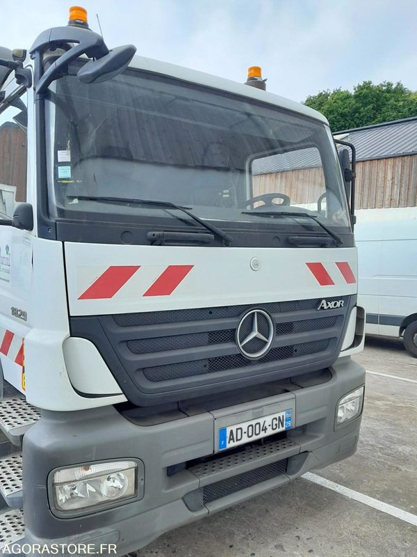 BOM MERCEDES AXOR 267385 kms 2009 - Benne à ordures ménagères: photos 2 BOM MERCEDES AXOR 267385 kms 2009 - Benne à ordures ménagères: photos 2