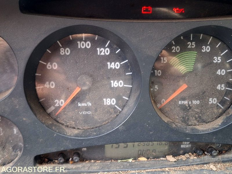 CAMION BENNE IVECO DAILY - Utilitaire benne: photos 4 CAMION BENNE IVECO DAILY - Utilitaire benne: photos 4