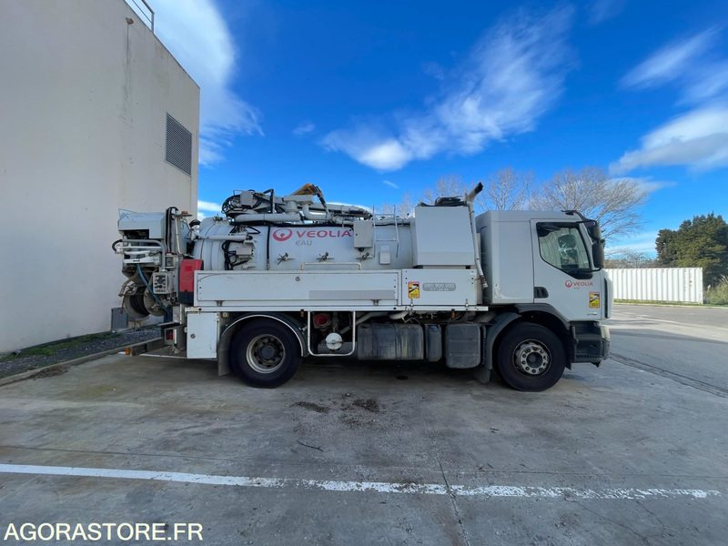 CAMION RENAULT19 HYDROCURER HUWER - 2018 / 341 258 KM - Camion vidangeur: photos 2 CAMION RENAULT19 HYDROCURER HUWER - 2018 / 341 258 KM - Camion vidangeur: photos 2