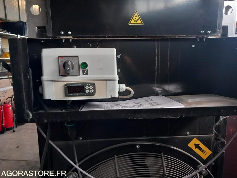 CHAUFFAGE AIR CHAUD FIOUL N° 537000934 - 2017 - Outil/ Équipement: photos 3 CHAUFFAGE AIR CHAUD FIOUL N° 537000934 - 2017 - Outil/ Équipement: photos 3