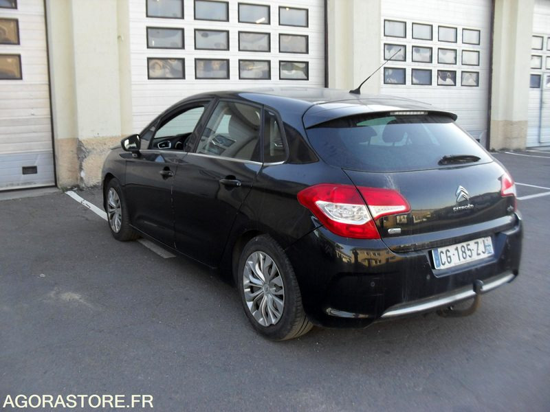 CITROEN C4 NOIRE - Voiture: photos 3 CITROEN C4 NOIRE - Voiture: photos 3