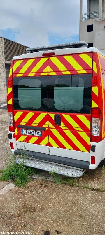 CITROEN JUMPER NON ROULANT - Ambulance: photos 4 CITROEN JUMPER NON ROULANT - Ambulance: photos 4