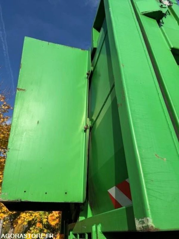 COMPACTEUR MONOBLOC EMBARQUE ARMAND MOULET - Outil/ Équipement: photos 4 COMPACTEUR MONOBLOC EMBARQUE ARMAND MOULET - Outil/ Équipement: photos 4