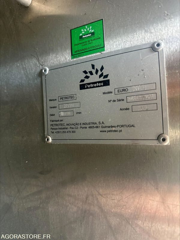 CONTAINER AVEC CUVE DE 40 000L & SYSTEME DE DISTRIBUTION CARBURANT - 2015 - Outil/ Équipement: photos 4 CONTAINER AVEC CUVE DE 40 000L & SYSTEME DE DISTRIBUTION CARBURANT - 2015 - Outil/ Équipement: photos 4