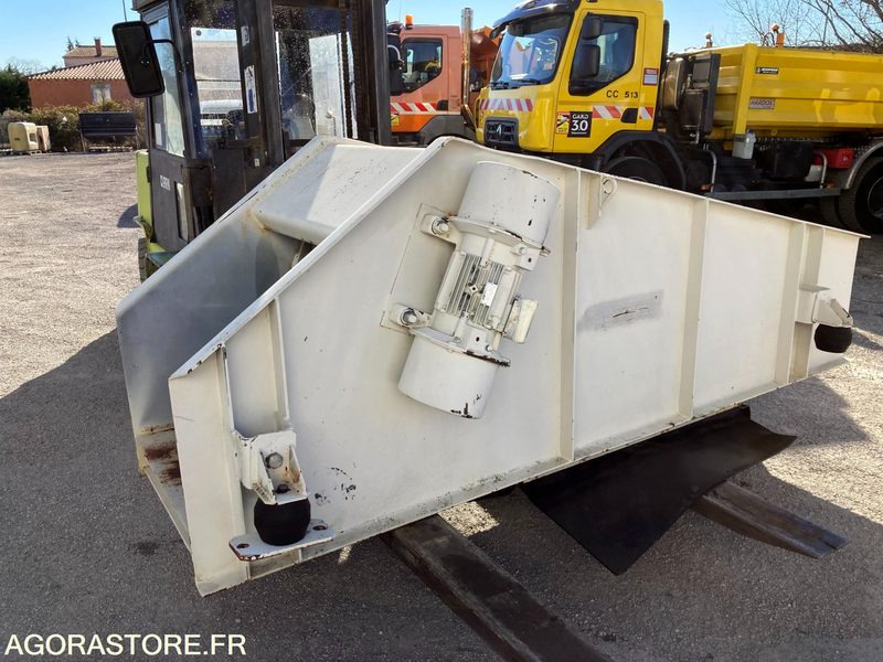 CRIBLE VIBRANT - SCALPEUR - JOEST - NEUF - Crible: photos 1 CRIBLE VIBRANT - SCALPEUR - JOEST - NEUF - Crible: photos 1