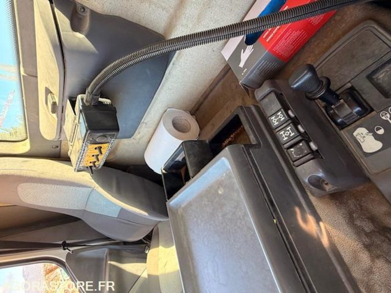 Camion KERAX 380 6X4 AMPLIROL: photos 20