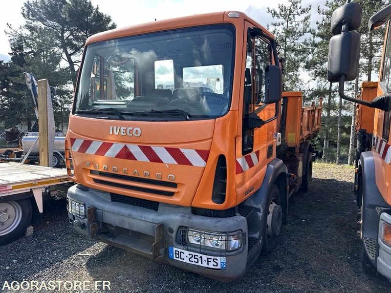 Porteur Tribenne grue Iveco Eurocargo - BC251FS - Camion: photos 2 Porteur Tribenne grue Iveco Eurocargo - BC251FS - Camion: photos 2