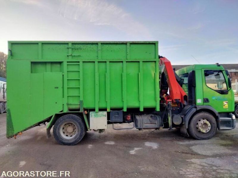Camion avec benne et grue attenante à la cabine - Benne à ordures ménagères: photos 2 Camion avec benne et grue attenante à la cabine - Benne à ordures ménagères: photos 2