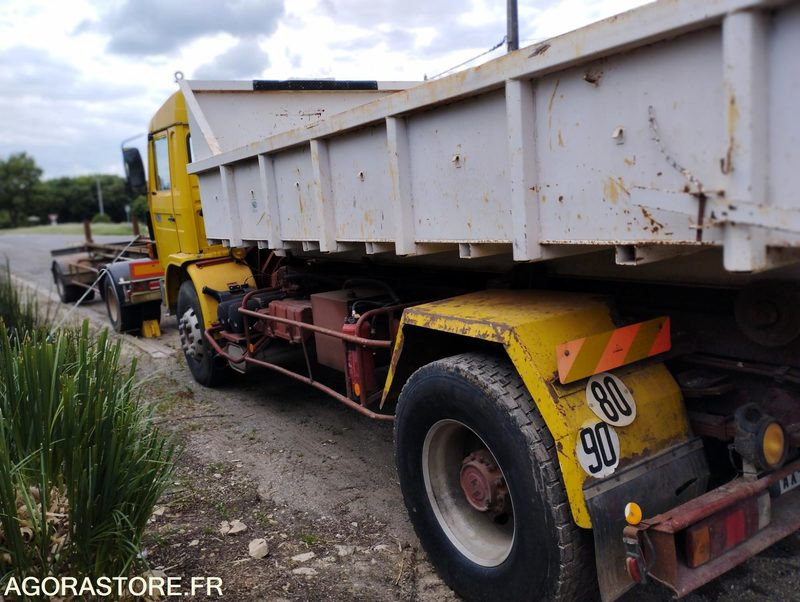Camion RENAULT AMPLIROLL-1988 - 838556 KMS - Camion: photos 3 Camion RENAULT AMPLIROLL-1988 - 838556 KMS - Camion: photos 3
