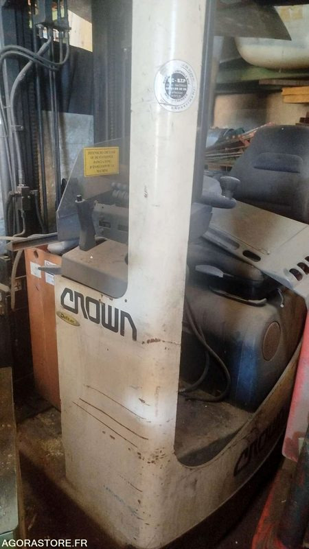 Chariot élévateur CROWN - EN PANNE - Outil/ Équipement: photos 1 Chariot élévateur CROWN - EN PANNE - Outil/ Équipement: photos 1