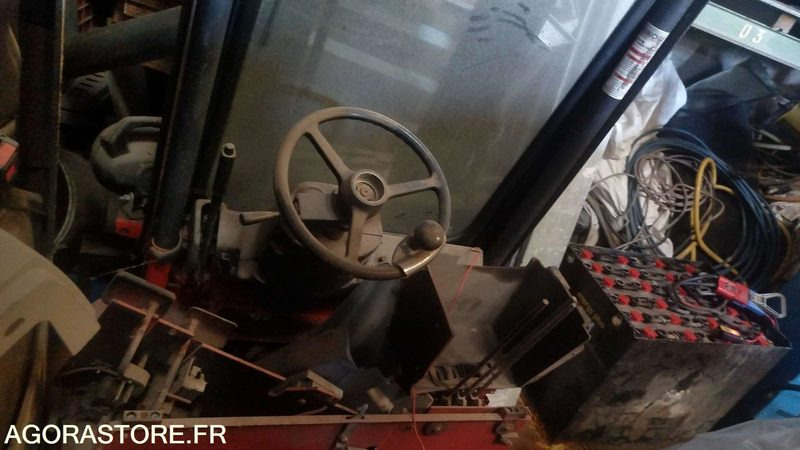 Chariot élévateur FENWICK - PANNE - Outil/ Équipement: photos 4 Chariot élévateur FENWICK - PANNE - Outil/ Équipement: photos 4