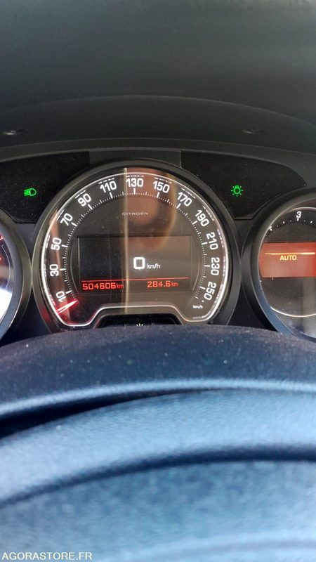 Citroën c5 hdi année 2013 504000km - Voiture: photos 5 Citroën c5 hdi année 2013 504000km - Voiture: photos 5