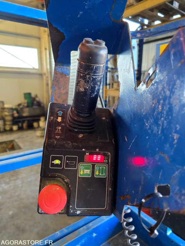 Nacelle Genie GS2032 2012 584h - Engins de chantier: photos 3 Nacelle Genie GS2032 2012 584h - Engins de chantier: photos 3