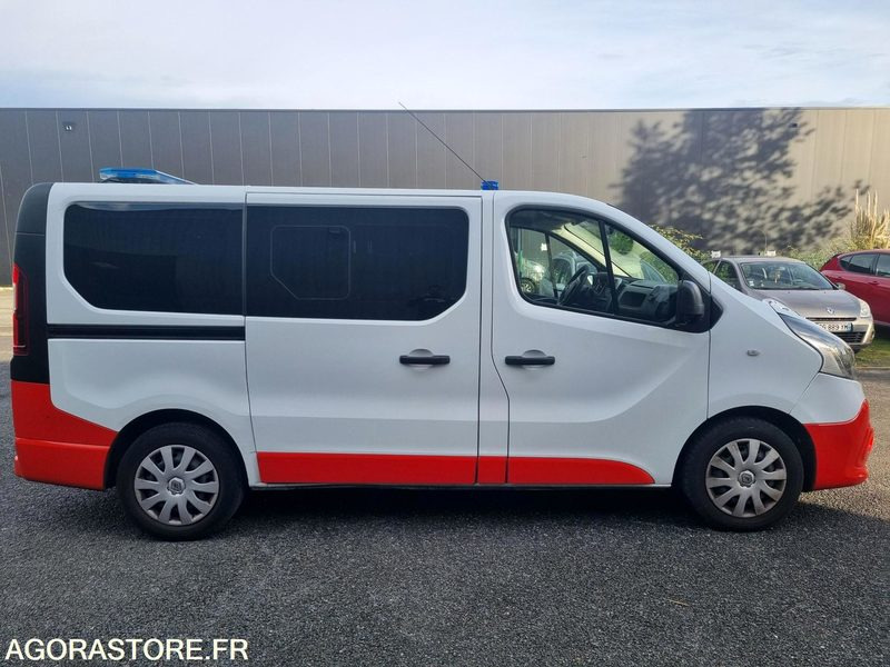 FD-362-KF - Non Roulant - RENAULT TRAFIC III - VASP - 195 000 Kms - Ambulance: photos 1 FD-362-KF - Non Roulant - RENAULT TRAFIC III - VASP - 195 000 Kms - Ambulance: photos 1