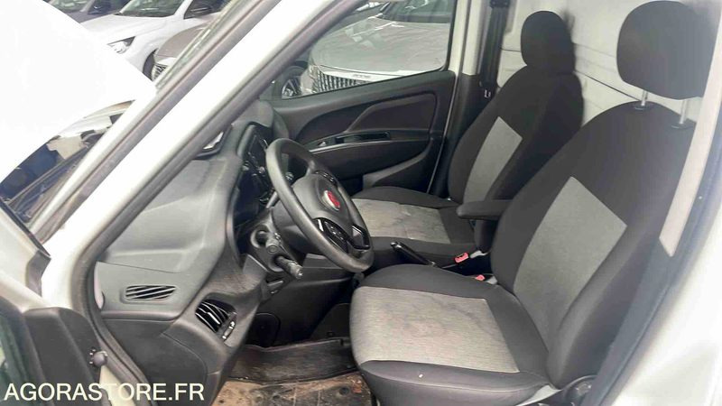 FIAT DOBLO - 2018 - 73197KM - FC054CW - Fourgonnette: photos 5 FIAT DOBLO - 2018 - 73197KM - FC054CW - Fourgonnette: photos 5