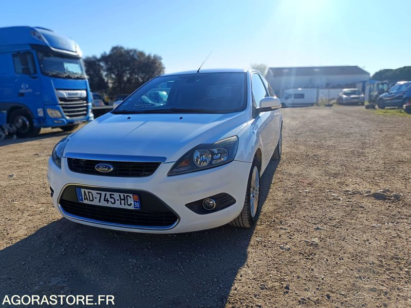 FORD FOCUS 1.6 TDCI 90CH - 2009 - 187000KMS - Voiture: photos 2 FORD FOCUS 1.6 TDCI 90CH - 2009 - 187000KMS - Voiture: photos 2
